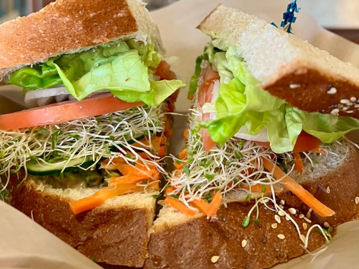 a sandwich cut in half